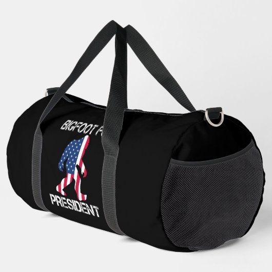 Bigfoot für Präsident Funny Bigfoot Duffle Bag (Rechte Ecke)