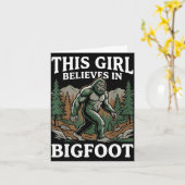 Bigfoot-Gläubiger Mädchen Sasquatch Wald Kryptid f Karte (Gelbe Blume)