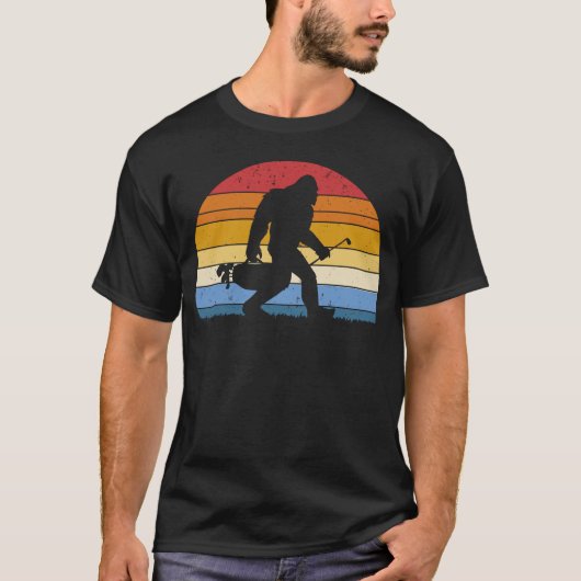 Bigfoot Golf Team Funny Golf Vintag T-Shirt (Vorderseite)