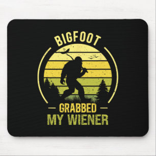 Bigfoot Grabbed Meine Dackel Funny Grillen Sasquat Mousepad