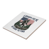 Bigfoot Grandpa Vintage American Flag Shirt Design Fliese (Seite)