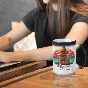 Bigfoot-Haare sind egal Sasquatch Lustig 15oz Verwandlungstasse