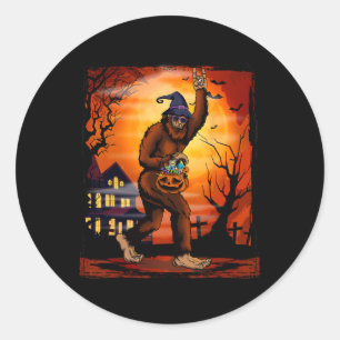 Bigfoot Halloween Trick oder Treat Rock auf Sasqua Runder Aufkleber