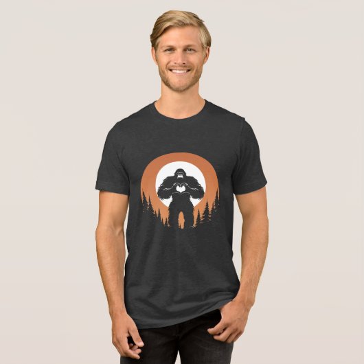 Bigfoot Heart Hands Tri-Blend Shirt (Vorderseite voll)