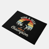 Bigfoot Hide and Seek World Champion Fußmatte (Schrägansicht)