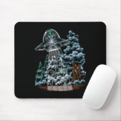 Bigfoot Hiding From Alien In a UFO Hinter Rad Mousepad (Mit Mouse)