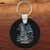 Bigfoot Hiding From Alien In a UFO Hinter Rad Schlüsselanhänger (Rückseite)