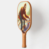Bigfoot Installation von Solarmodulen Pickleball Schläger (Links)