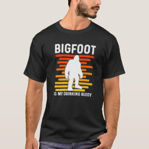 Bigfoot ist mein Trinken Buddy Retro Sasquatch T-Shirt