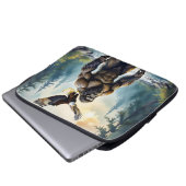 Bigfoot mit einem Adler auf der Schulter Laptopschutzhülle (Vorne Knopf)