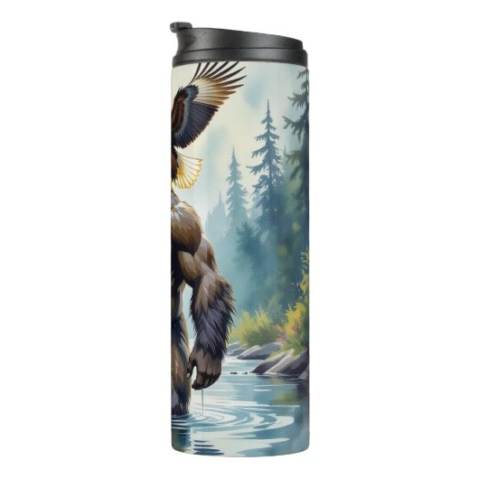 Bigfoot mit einem Adler auf der Schulter Thermosbecher (Nach rechts gedreht)