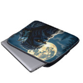 Bigfoot mit leuchtenden Augen und Eule auf der Sch Laptopschutzhülle (Vorne Knopf)