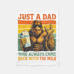 Bigfoot Papa ein Vater, der mit der Milch zurückka Fleecedecke