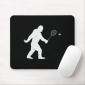 Bigfoot Playing Badminton Shuttle Funny Badminton Mousepad (Mit Mouse)