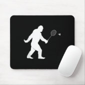 Bigfoot Playing Badminton Shuttle Funny Badminton Mousepad (Mit Mouse)