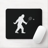 Bigfoot Playing Badminton Shuttle Funny Badminton Mousepad (Mit Mouse)