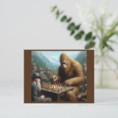Bigfoot Playing Postkarte (Stehend Vorderseite)