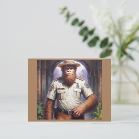 Bigfoot Policeman Postkarte (Stehend Vorderseite)