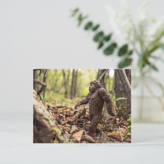 Bigfoot Postkarte | Sasquatch (Stehend Vorderseite)