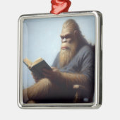 Bigfoot Reading Ornament Aus Metall (Links)