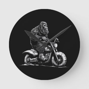 Bigfoot Reiten Ein Motorrad fahren Funny Sasquatch Runde Wanduhr