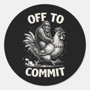 Bigfoot reitet auf einem Huhn, um einen lustigen S Runder Aufkleber