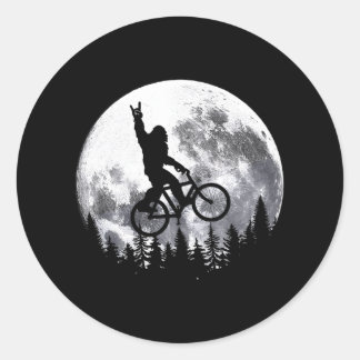 Bigfoot Ridding Mountain Bike on Moon Cycling Runder Aufkleber