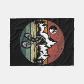 Bigfoot Riding Bicycle Vintage Mountain Biking Big Fleecedecke (Vorderseite (Horizontal))