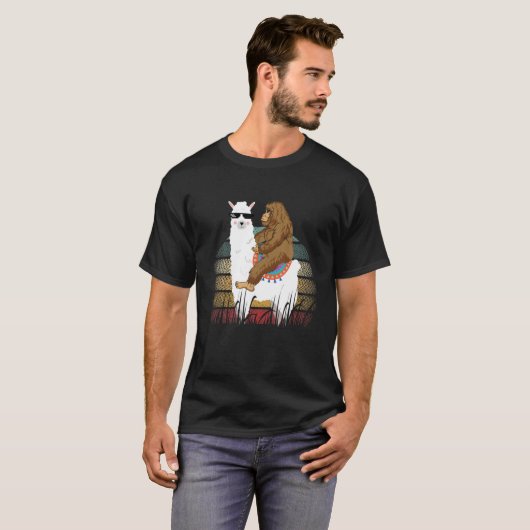 Bigfoot Riding Llama Sasquatch Retro T Shirt (Vorne ganz)