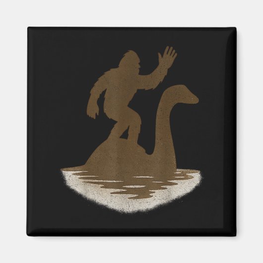 Bigfoot Riding Loch Ness Monster Funny Sasquatch Magnet (Vorne)
