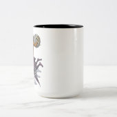 Bigfoot Riding Mothman Zweifarbige Tasse (Mittel)