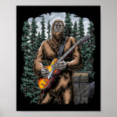 Bigfoot Rockin mit seiner Gitarre draußen - Wald J Poster (Vorne)