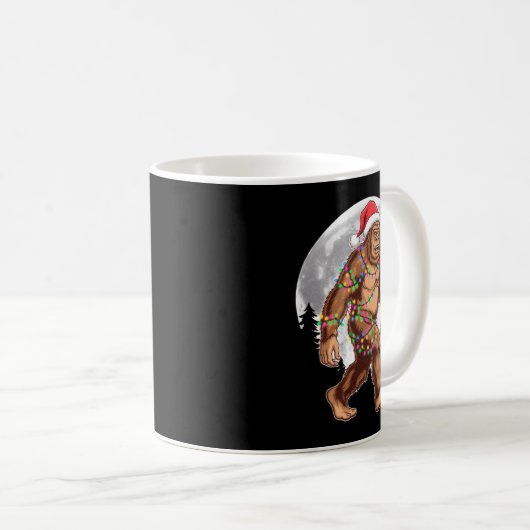 Bigfoot Santa Christmas Tree Lights Xmas Sasquatch Kaffeetasse (VorderseiteRechts)