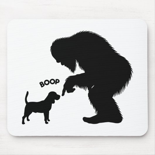 Bigfoot Sasquatch Beagle Nose Boop Mousepad (Vorne)