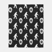 Bigfoot Sasquatch Black & White Fleecedecke (Vorderseite)