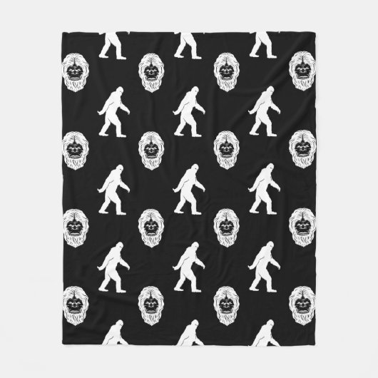 Bigfoot Sasquatch Black & White Fleecedecke (Vorderseite)