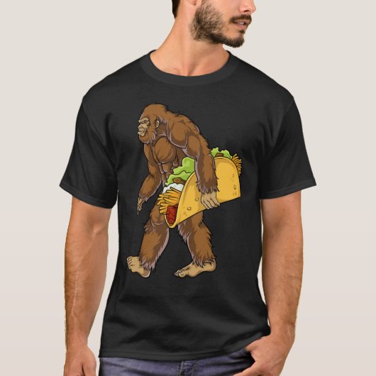 Bigfoot Sasquatch Carrying Taco T-Shirt Funny Camp (Vorderseite)