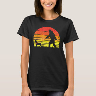 Bigfoot Sasquatch Chihuahua Retro Chiwawa Haustier T-Shirt