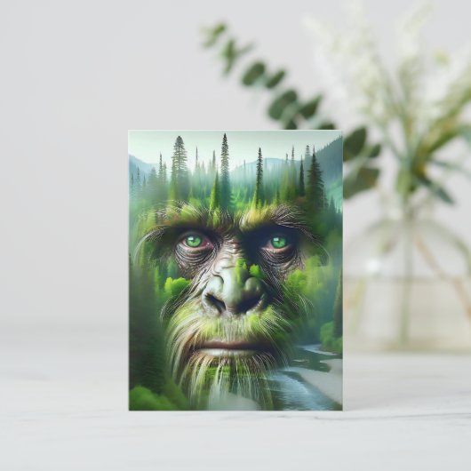 Bigfoot Sasquatch Doppelbelichtung mit Wald Postkarte (Stehend Vorderseite)