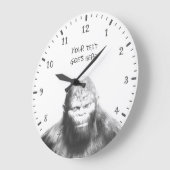 BIGFOOT SASQUATCH DRAWING PORTRÄT ORANGE EYES II GROßE WANDUHR (Winkel)