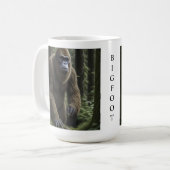 Bigfoot Sasquatch im Wald Kaffeetasse (Vorderseite Links)