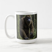 Bigfoot Sasquatch im Wald Kaffeetasse (Links)