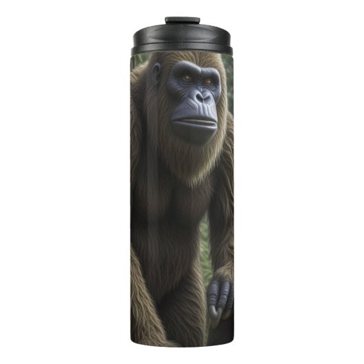 Bigfoot Sasquatch im Wald Thermosbecher (Vorderseite)