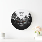 BIGFOOT SASQUATCH-PORTRAGIE GROßE WANDUHR (Zuhause)