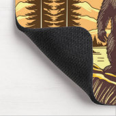 Bigfoot Sasquatch Retro Art Mousepad (Ecke)