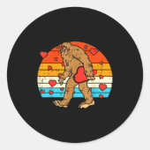 Bigfoot Sasquatch Retro Heart Funny Valentines Day Runder Aufkleber (Vorderseite)
