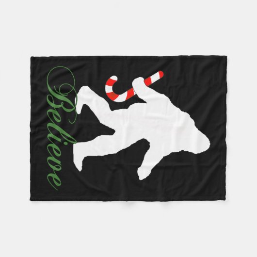 Bigfoot Sasquatch Yeti Believe Candy Cane Christma Fleecedecke (Vorderseite (Horizontal))