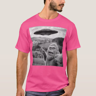 Bigfoot Selfie mit Alien Ufo Funny Geschenke für M T-Shirt