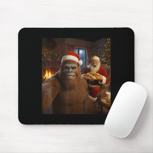 Bigfoot Selfie With Santa Claus Funny Christmas Me Mousepad (Mit Mouse)