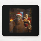 Bigfoot Selfie With Santa Claus Funny Christmas Me Mousepad (Vorne)